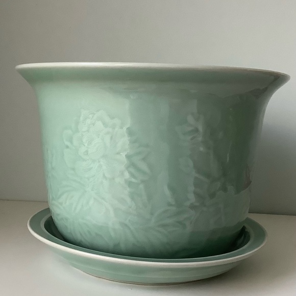 NEW Celadon Green Planter and dish set - Picture 4 of 12
